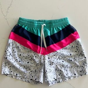 Chubbies 5.5” swim trunks (small)